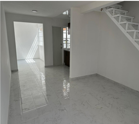 Casa en remate en fuentes de camino real