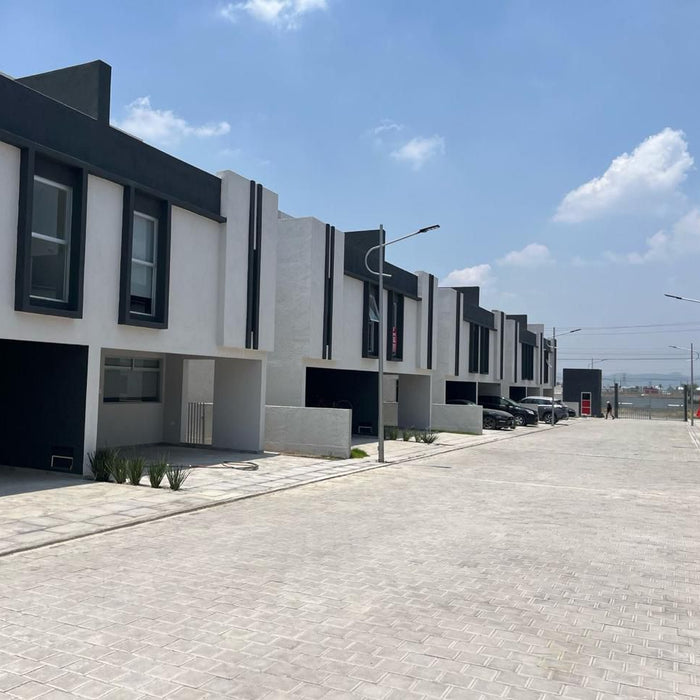 Casa en residencial “el duero” camino a cuayantla