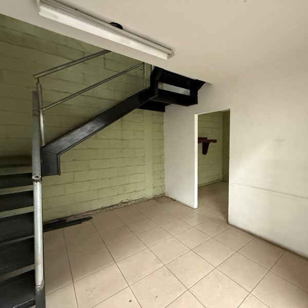 Amplia bodega en renta con ubicación estratégica