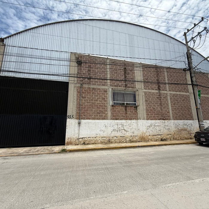 Amplia bodega en renta con ubicación estratégica