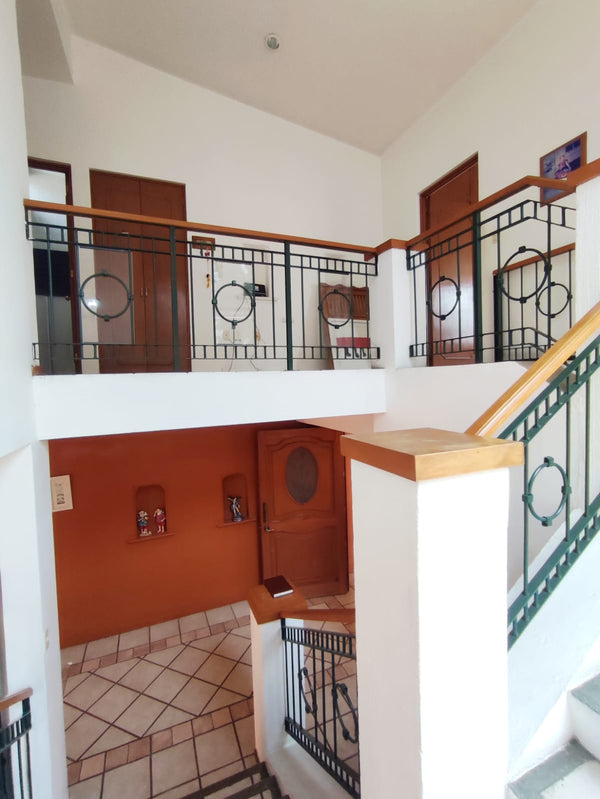 Casa en venta zona exclusiva en calzada Porfirio Diaz