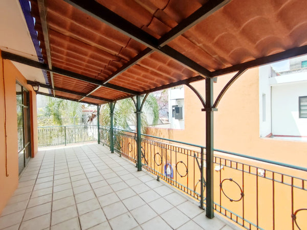 Casa en venta zona exclusiva en calzada Porfirio Diaz