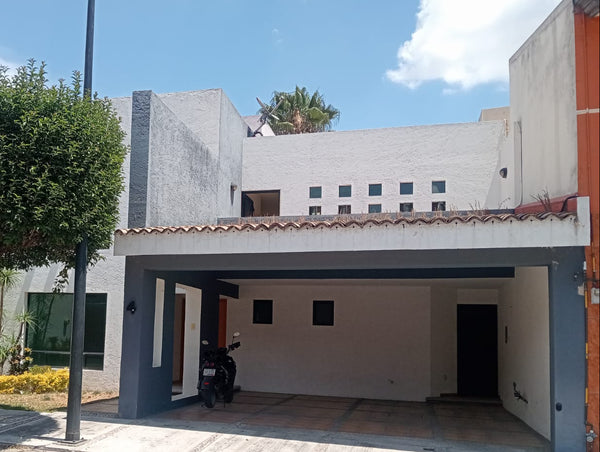 RENTA. Casa en jardines de zavaleta
