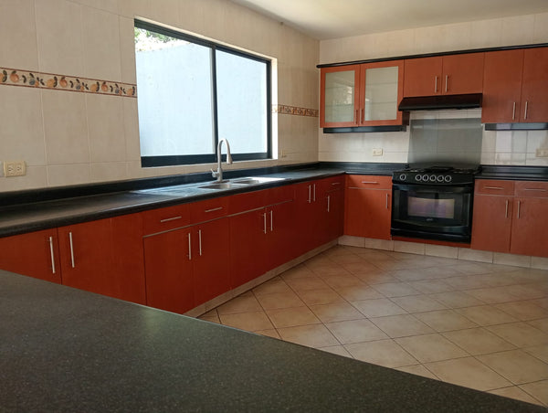 RENTA. Casa en jardines de zavaleta