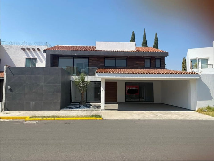 Casa en fracc. La escondida
